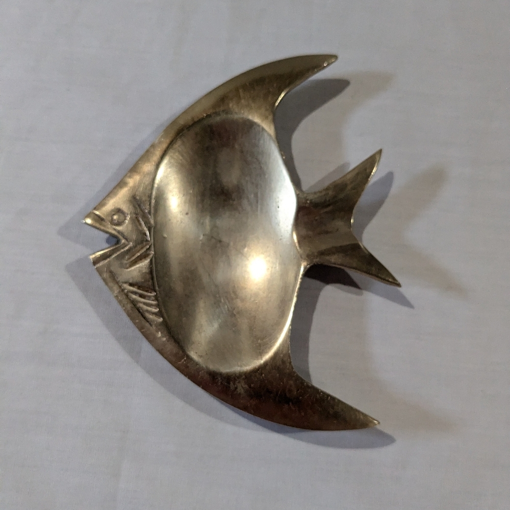 VTG Brass Angel fish footed Ashtray MCM Taiwan trinket Dish tray nautical